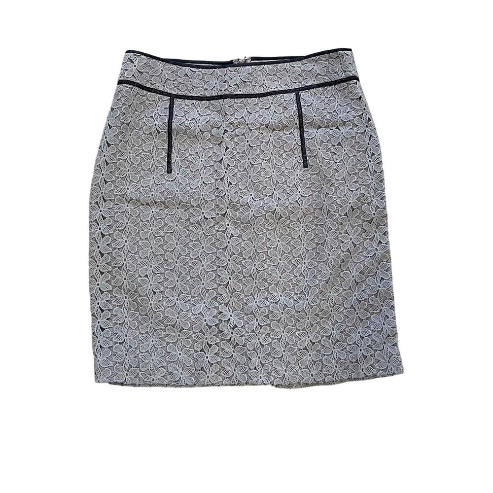Yoana Baraschi Light Gray Floral Lace Pencil Skirt, Coquette, Office Chic, 4